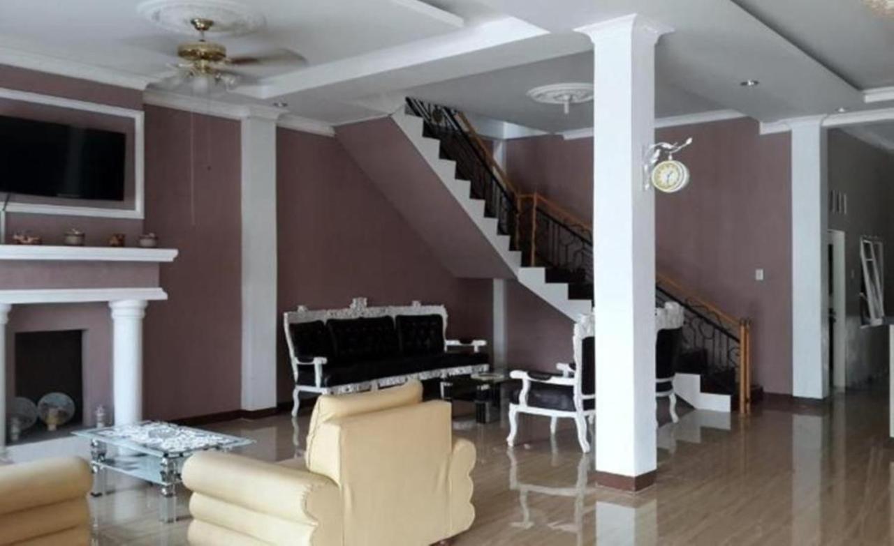 Hotel Graha Soeltan Sunggal Luaran gambar